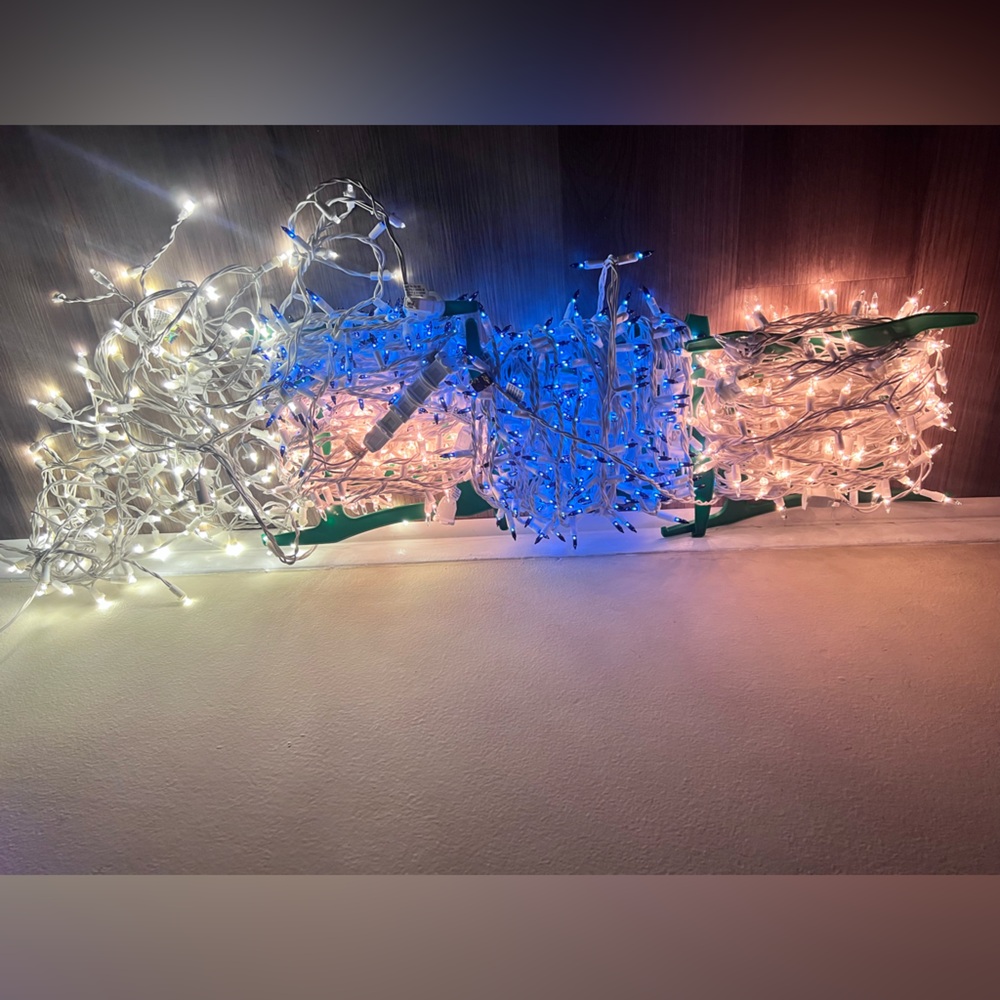 🎄8 Multicolor Holiday String Lights